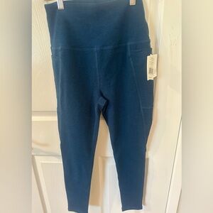 Beyond Yoga Women’s Deep Navy High-Rise Leggings with Pocket NWT